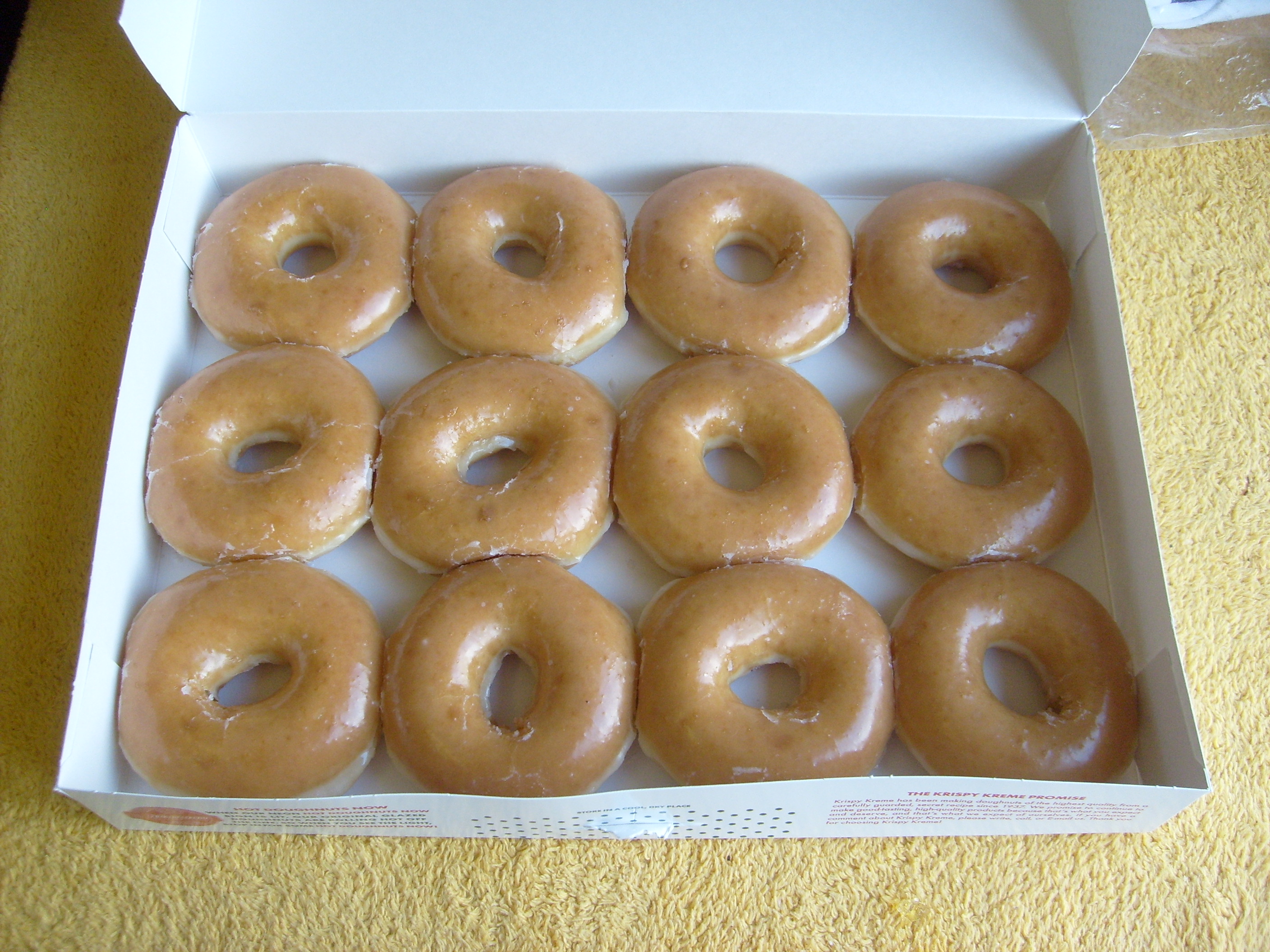 krispy_kreme_dozen_doughnuts_2.jpg